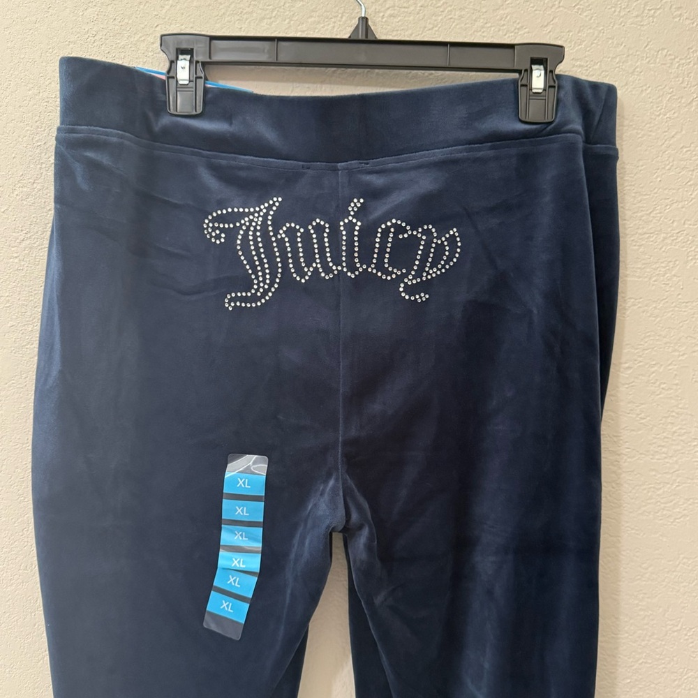 Juicy Couture Classic Velour Mid Rise Pants - Picture 4 of 5